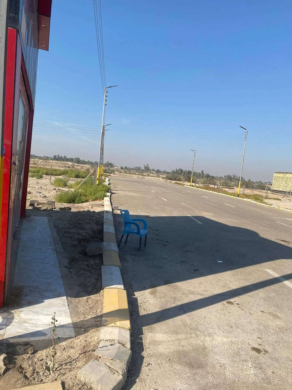 السلام عليكم
قطعه 250 متر سند 25 للبيع بمجمع الحرمين السكني طريق الدغاره متوفره كافه الخدمات كهرباء ماا تبليط شوارع عراض مجمع مرتب ***********
