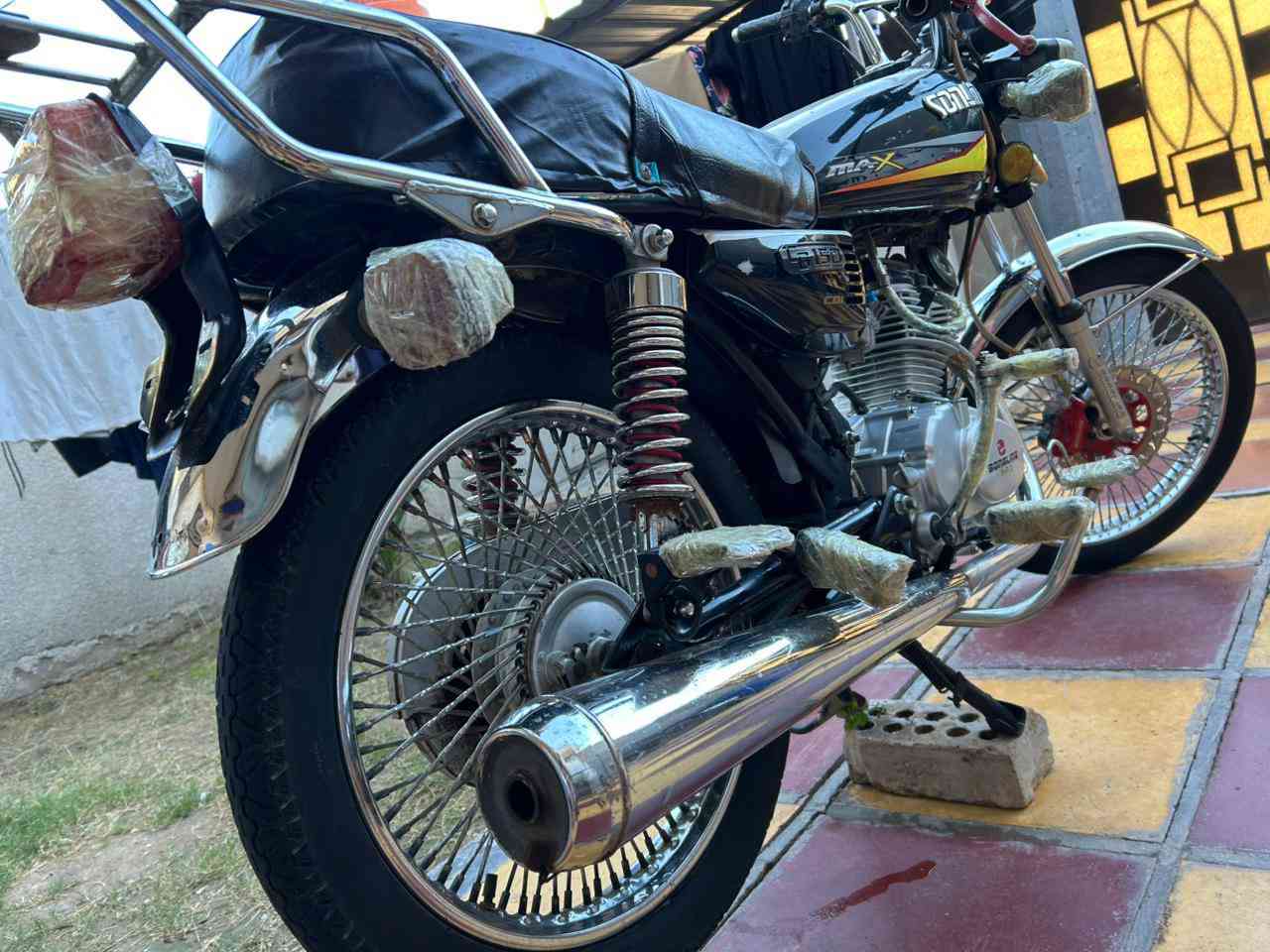 سلام عليكم دراجه لللبيع تايكر ٢٣ كهربائيات كلها شغاله ماناقصها شي دراجه مال جناي اوراق اصولي مكاني بابل شارع ٨٠ سعرها ٦٠٠ بيها مجال  للطيبين رقمي ***********
