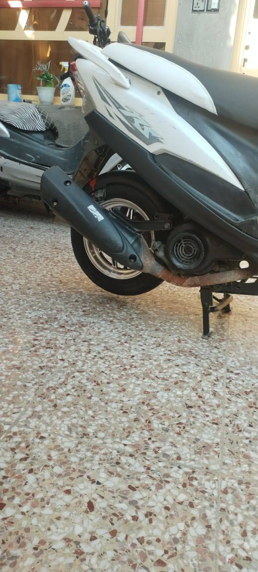 سلام عليكم دراجه ماكس عدله مكفوله كفاله عامه من كلشي من مكينه من كهربايات من اي شي وجيب فيتر وتعال ودبلاتهه يخبلن ومابيهه اي نقص رمبه الدراجه اوراق موجوده بيهه انته شوف الصور وشوف النضافه وياله مزوده ويل كب اقوه وجماليه  السعر 800بيهه مجال بسيط 
مكاني الشعب  متوفر خاص وهاذ الرقم ***********
