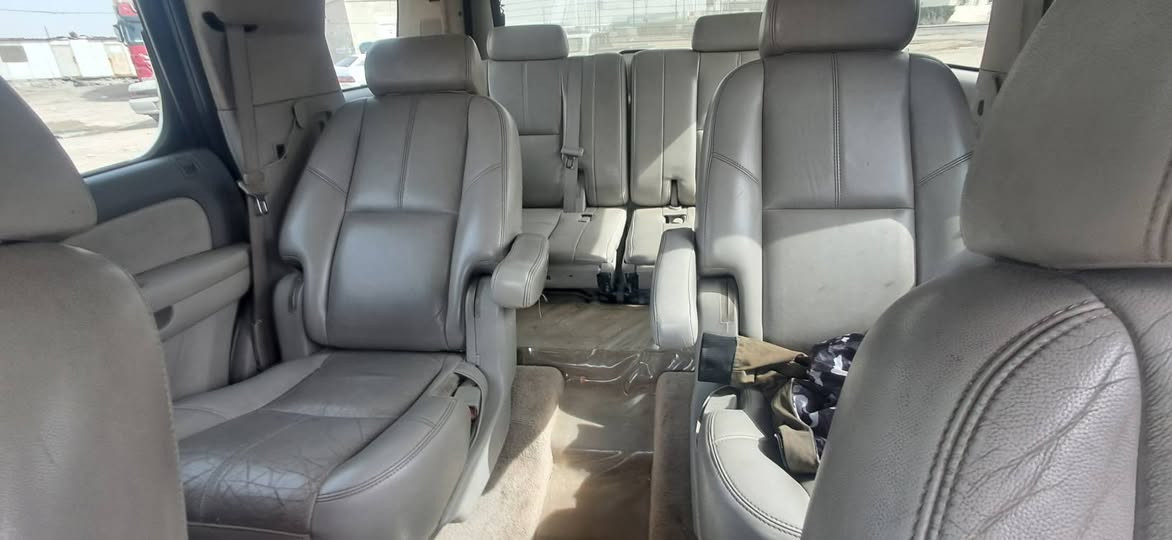 تاهو 2007 (  ادوات  ) LTZ فول مواصفات 
المواصفات
1 تبريد ثلاث قطع
2 مقاعد منفصل
3 مقاعد امامي وخلفي تدفئة
4 تحكم ستيرن جهتين
5 طبله
7 اريل ابل كاربلي
8 مقاعد الاماميه ذاكره
9 فتحه سقف
10 سماعات BOSE
11 تشغيل عن بعد
12 جنطه فتح كهرباء
13 شاشه عدد 2
14 كامره خلفيه
15 السعر 95 وبيها مجال للاستفسار اتصل ***********
