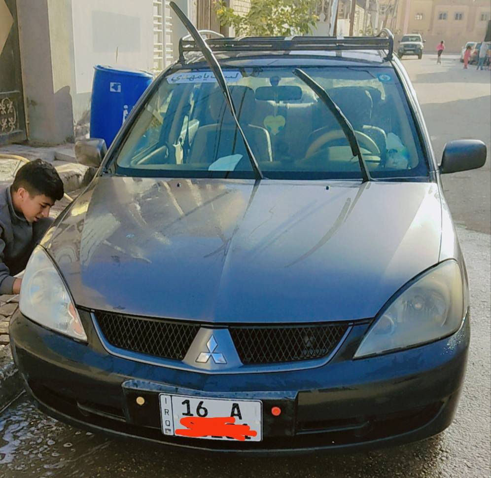 السلام عليكم ورحمه الله
لانسر موديل 10 بأسمي مكان كربلاء المقدسة 
الرقم انگليزي محرك جديد حاويه 
حداديه جديده كلها جديد قبل شهرمبدلها 
ماتخسر برغي عليها 
*********** السعر 70$
للامانه مبدل چاملغ أمامي جهة العبري صورة الضرر موجودة
