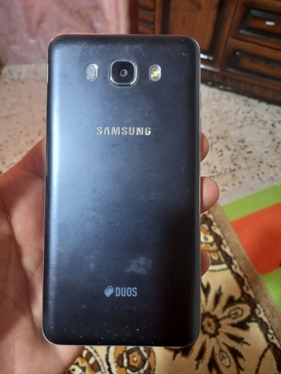 جي سفن سكس نظيف بس دكمه البور واكعه بس تشتغل رايده ٣٠ الف ***********
