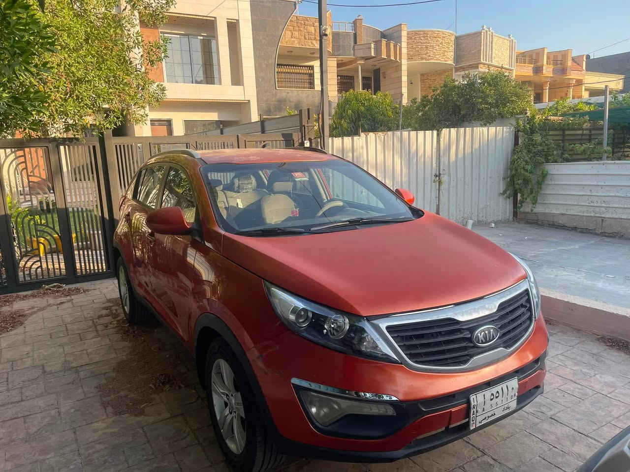السلام عليكم
سبورتج خليجي ٢٠١٢  نص فول 

بيها شاشة و كامرة اني شادها

حدادية صدر جديدة امامي خلفي 

تايرات جديدة 

رقم بغداد سنوية باسمي تحويل مباشر 

بيها حادث بنيد مبدل 

السعر ١٣٥ ورقة و بيها مجال حك الجية 
مكاني بغداد الكرخ 
رقم التلفون بيه واتساب ***********
