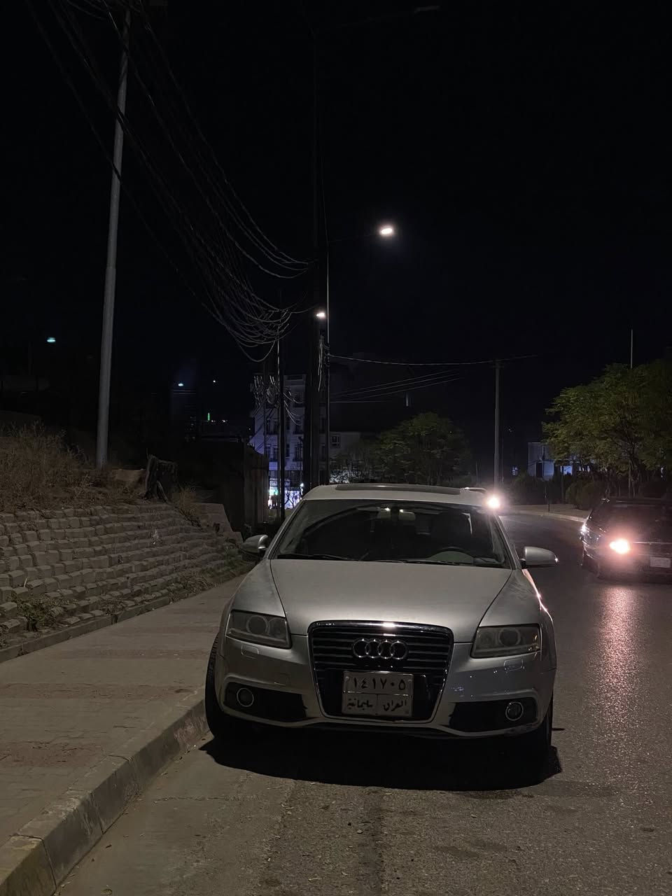 ئودى a6 موديل ٢٠٠٩ فول. سلايت a6 و 20 توربو 4 بستن ١٢ وه ره قه غورامه وه كاله بنافي دهوكي سعر 73 و مجال ١٢ وه ره قه ژبه ر سعري هينه خار 
ژمارا تلفوني ***********
