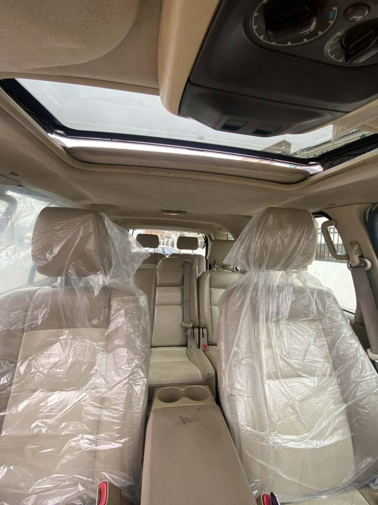 فورد اكسبلور موديل 10 خليجي فول مواصفات رقم و سنه وي تازه يه به ناوي خومه جاهزه ته نها 82 هه زار رويشتيه 
فورد اكسبلور موديل 10 خليجي فول مواصفات رقم و سنه وي جديد بسمي ماشيه 82 جاهز مكاني اربيل *********** واتساب أربيل, العراق
