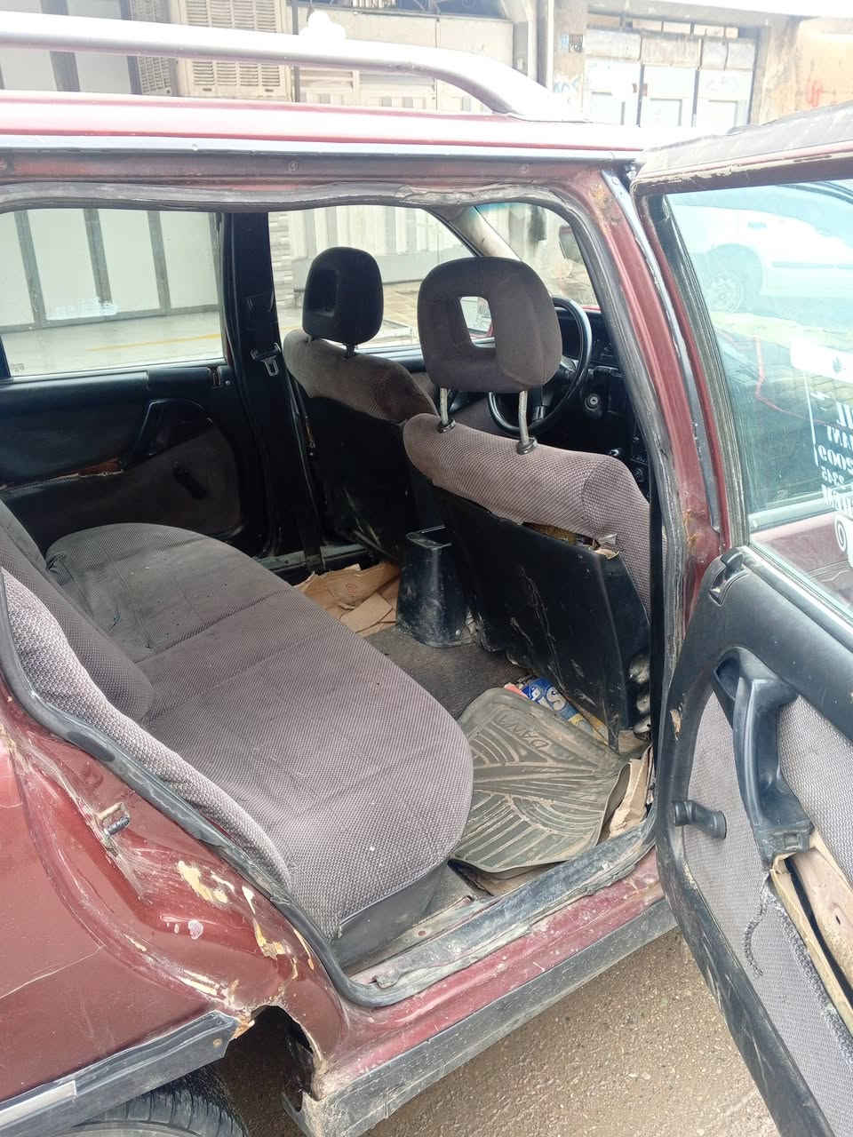 السلام عليكم اوبل أوميكا 20 ستيشن رقم نينوى كابون بنزين بيها شرط تحويل صاحبها موجود  مكينه محور كابريتر مبدل كازكيت كور دوشمة تعبانة طخم أمامي خلفي جديد كير محرك اكسل دارايم شفتات كاملة السعر 25 وبيه مجال المكان موصل حي القدس رقمي ***********
