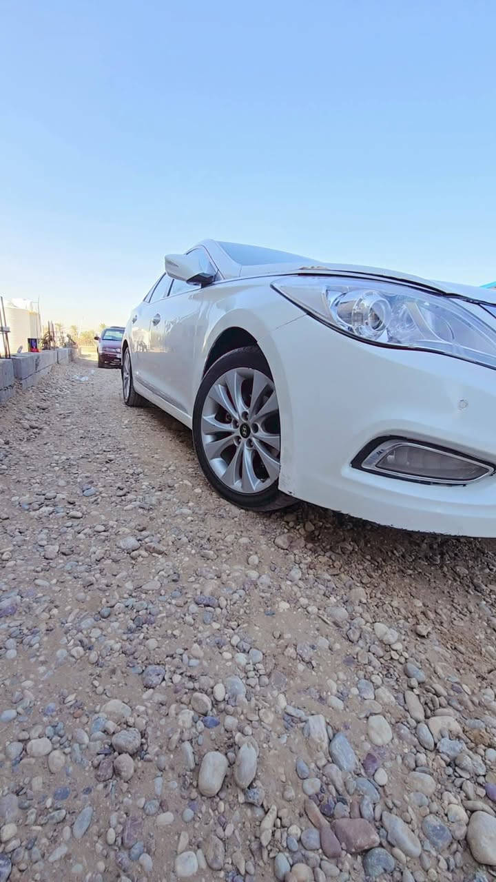 مال مستعجل ازيرا 2014 سعر105 ورقه السياره فول ماعدا البنوراما .
سياره كير محرك تبريد قطعتين كهربائيات كفاله .شغل واطلع وين ميعجبك .السياره بيهه ضربه بالجاملغ الامامي وجه الصندوق ضربه بسيطه فقط بدون بارد وبدون تبديل بيهه قطع صبغ جماليه ابيع احزام  محرك v6 .3000 .المرغوب 

السياره تخبل وجاهزه تريد تحويل تريد وكاله 

العنوان بغداد جسر ديالى ***********

***********
