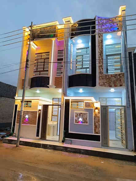 كربلاء مجمع الوردة السكني  للبيع بيت المساحة 50 متر طابقين غرفتين نوم بناء حديث مسلح كونكريت درجة اولى
 متوفره خدمات كاملة ماي مجاري كهرباء شوارع تبليط للباب
📌 الموقع طريق يا حسين طريق الزوار قرب مدينة الزائرين  
اقل من ١٠ دقائق بسياره  للامام الحسين عليه السلام 
طابو زراعي إقرار محكمه سند 25 
السعر البيت  55 مليون  شغل درجة اولى 
للاستفسار والاتصال 
ابو يوسف ***********
ابو يوسف ***********
.... متواجد واتساب،، ✨♥️
