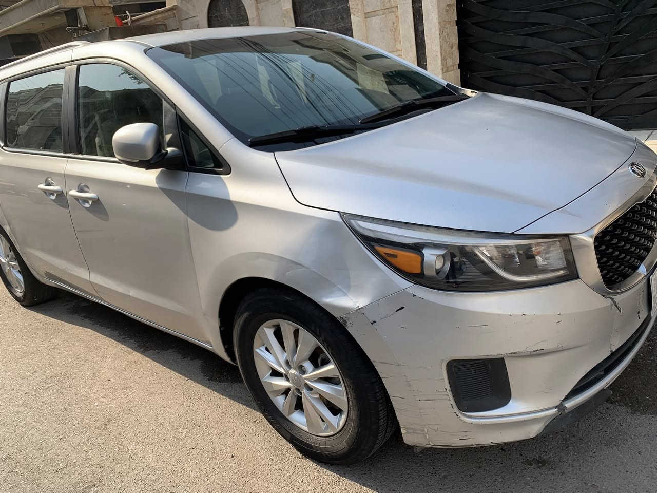 سلام عليكم
كيا سيدونا موديل 2016 بدون ايرباك بدون صبغ تبديل قطعتين نفس اللون ماشية 160000 كيلو محرك ستة سلندر 3500

بيبان شفط وبردات اصليه ويل كب شاشة وكامرة وحساس خلفي 

مري شفط واشاير بلمري سبعة راكب بيه طخات كما موضح بلصور  رقمه كربلاء بأسمي تحويل ثاني يوم

السيارة متواجده بغداد الكرادة 

السعر 17500$ بيه مجال جدا بسيط 

***********

***********
