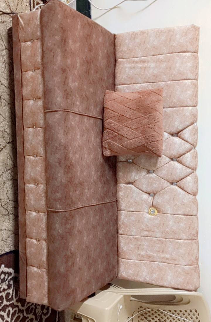 ديوان خشب وشغل عراقي موصل  نضيف كلش قياسو7ونص ستندر حرفL  سعره 320 وبي مجال
لستفسار اكثر  تواصل  ع رقم بي واتس اب***********
