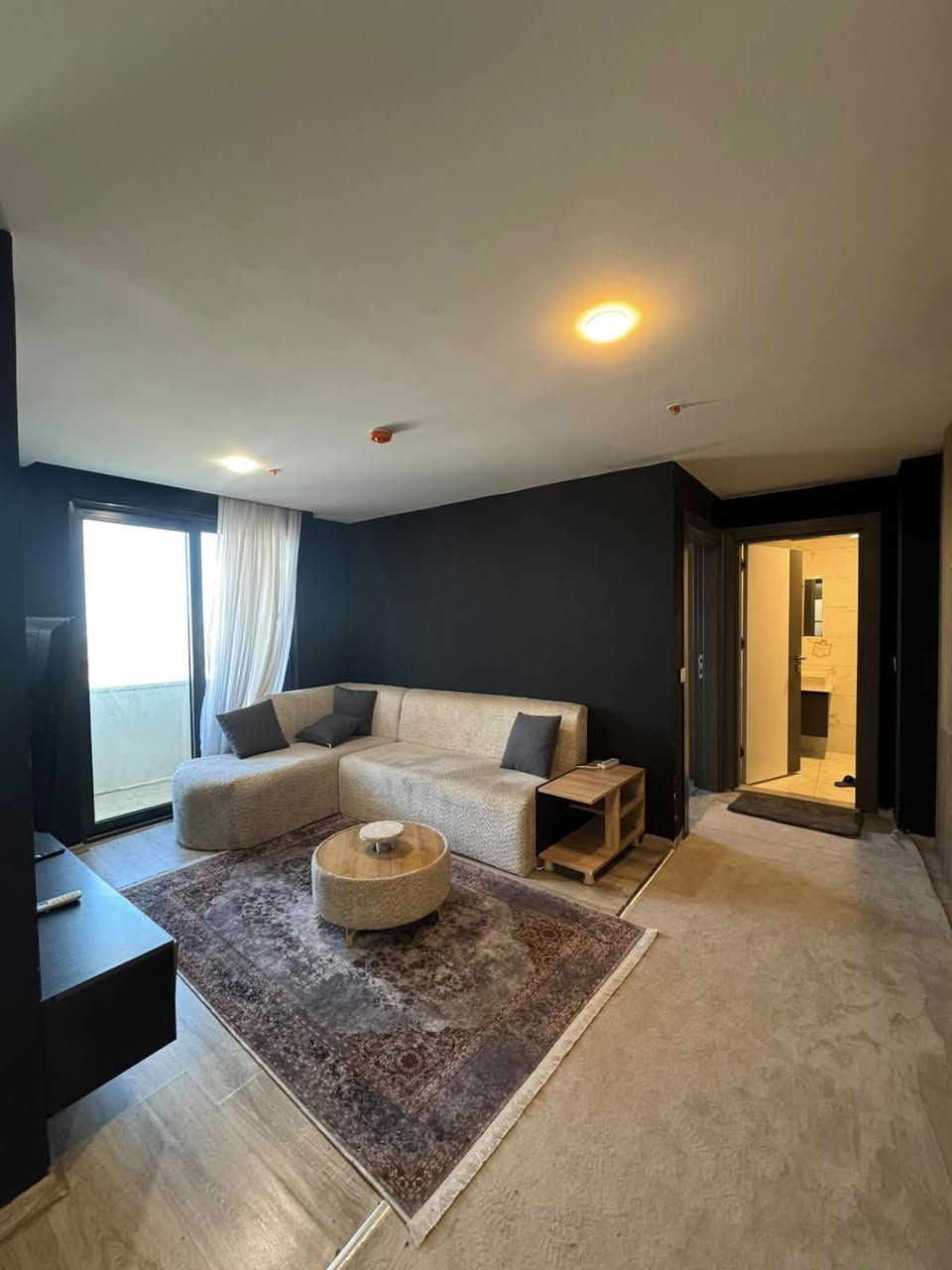 للايجار  او للبيع 

 شقە للایجار فی مجمع Life Towers 
1+1

سعر 400$  

للأستفسار اكثر التواصل واتس اب 
0750 073 3838 
0774 037 3838
