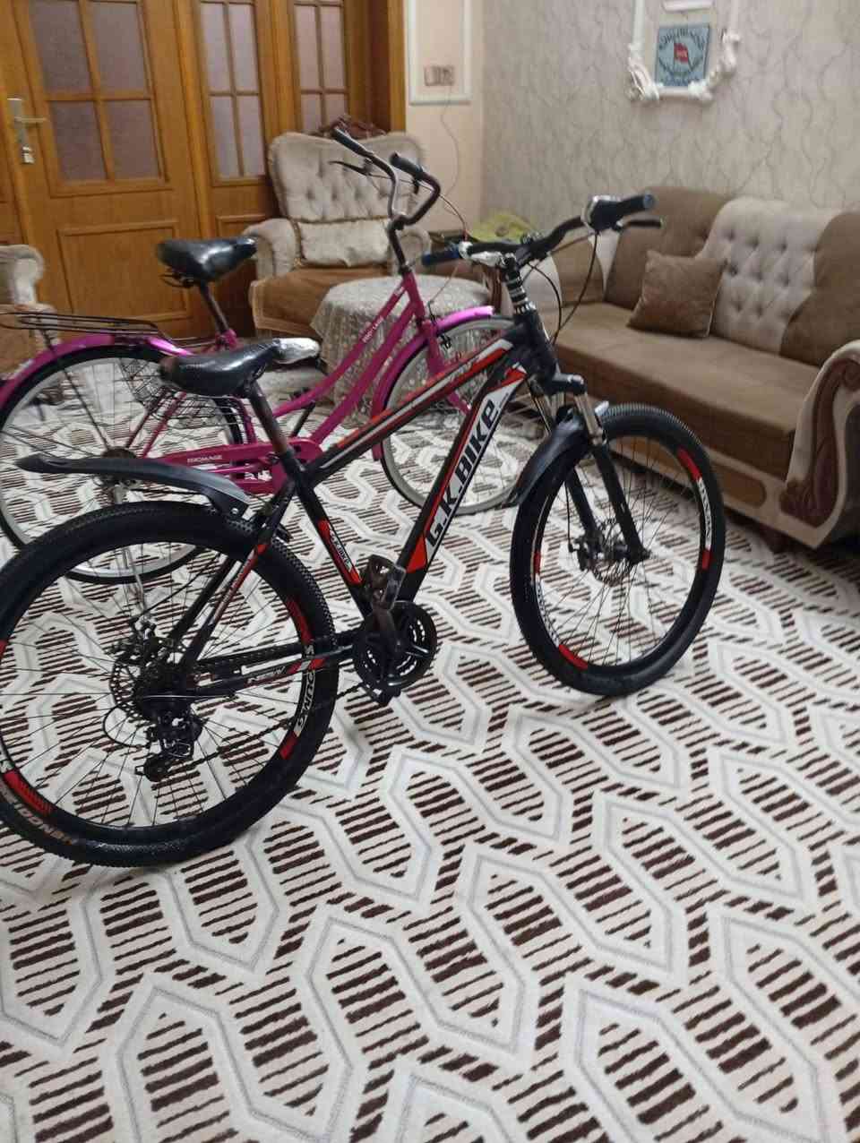 سلام عليكم بايسكل ياباني للبيع او مراوس بناتي كير وحساس كون نضيف كامل مكمل حجم 26 السعر 75 وبي مجال للطيبين مكاني بغداد  البياع الاتصال على *********** متواجد واتساب ومازنجر
