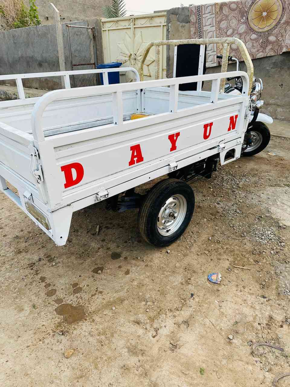 سلام عليكم ستوتة للبيع موديل2013  ستوتة جاهزة علة اخر حباية شاصي ركبة اوراق مكينة كفالة ستوتة مال جناي نظافة    كهربائيّاتهة كلهة شغال ضفيره جديده تخم تاير.
 سعرخاص  الرقم *********** مكان قضاء الفجر
