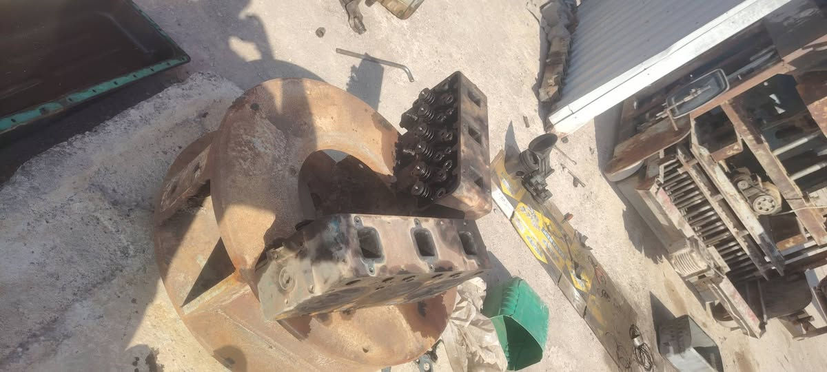 السلام عليكم قلاب سكانيا للبيع ١١٣ دشبول عدل سكف ١٣ رقم صلاح الدين تحويل فقط السياره جاهزه ما عده المحرك 
   السياره بيها صرف وفتحتها ابيعها مفلش المحرك كرنك مابي مشكله السياره ناقصها بوش وبستم وترتيب كهرباء وهواء جاهزه الشاصي بي جكه
صلاح الدين الشرقاط السعر ١٢٠ بي مجال
***********
