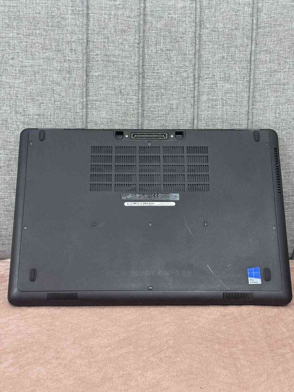 Dell latitude E 5550
المعالج : i5 انتل الجيل الخامس
الرام: 16GB 
هارد: ssd 256
كارت شاشة انفيديا منفصل 2GB 
كارت شاشة مدمج 8GB 
Windows 10 pro 
بطارية جديده تقريبا 
معجون حراري بدلته جديد 
كيبورد عربي إنكليزي 
المنافذ كلها شغالة
تحتوي كذلك على بصمة إصبع 
الابتوب مناسب للطلاب والتدريسيين ويشغل ألعاب كذلك مثل GTA5 
وفوتوشوب 
وبريمير برو 
مكاني: بابل او كربلاء 
متواجد على الواتس اب فقط
***********
