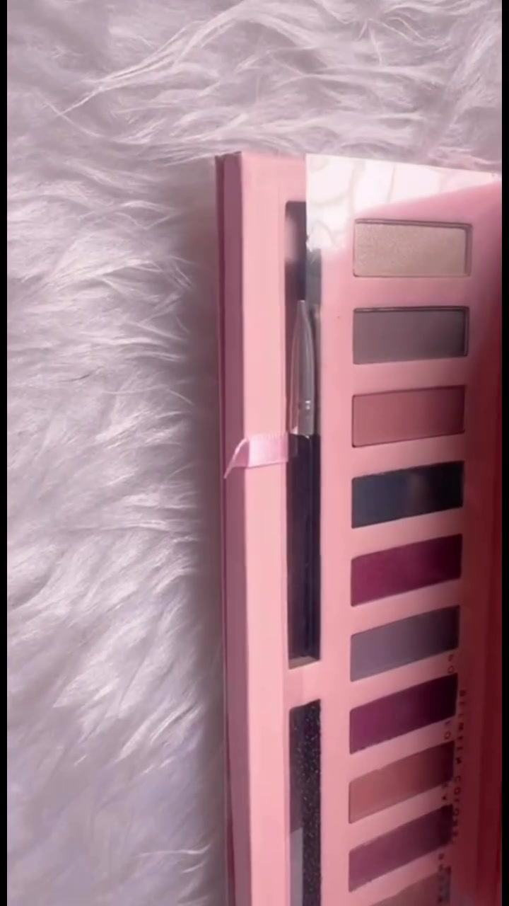 ✨لأن عيونك تستحق الأجمل...
باليت CAl Cosmetics تمنحك 10 درجات مميزة تناسب كل الأوقات والمناسبات +*
ألوان ناعمة
صبغة قوية
ثبات يدوم طويلاً
كوني نجمة كل إطلالة مع لمسة من الجمال والأنوثة


**إذا كنت صاحب هذا الإعلان وتريد حذفه لأي سبب، رجاءا أرسل رسالة إلى الدعم الفني**