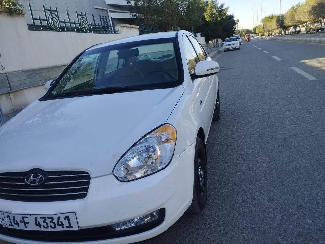 السلام عليكم
اكسنت 2011 
جاهزه سونار بلمنشور
رقم بصره انكليزي سنويه وهزه جديده راعيه بلعماره
السعر 95 وبيه مجال قليل
مكان السياره العماره

‭٠٧٧٥ ٤٠١ ١٦٤١‬
