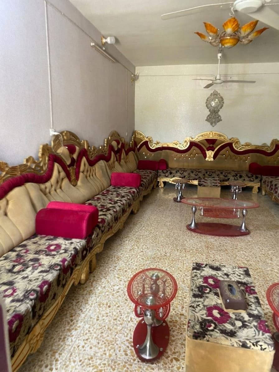 السلام عليكم
تخم للبيع
20 متر
33 مقعد
السعر مليون و250
وبي مجال
طاولاتة وياة 
الشراي يراسلني


**إذا كنت صاحب هذا الإعلان وتريد حذفه لأي سبب، رجاءا أرسل رسالة إلى الدعم الفني**