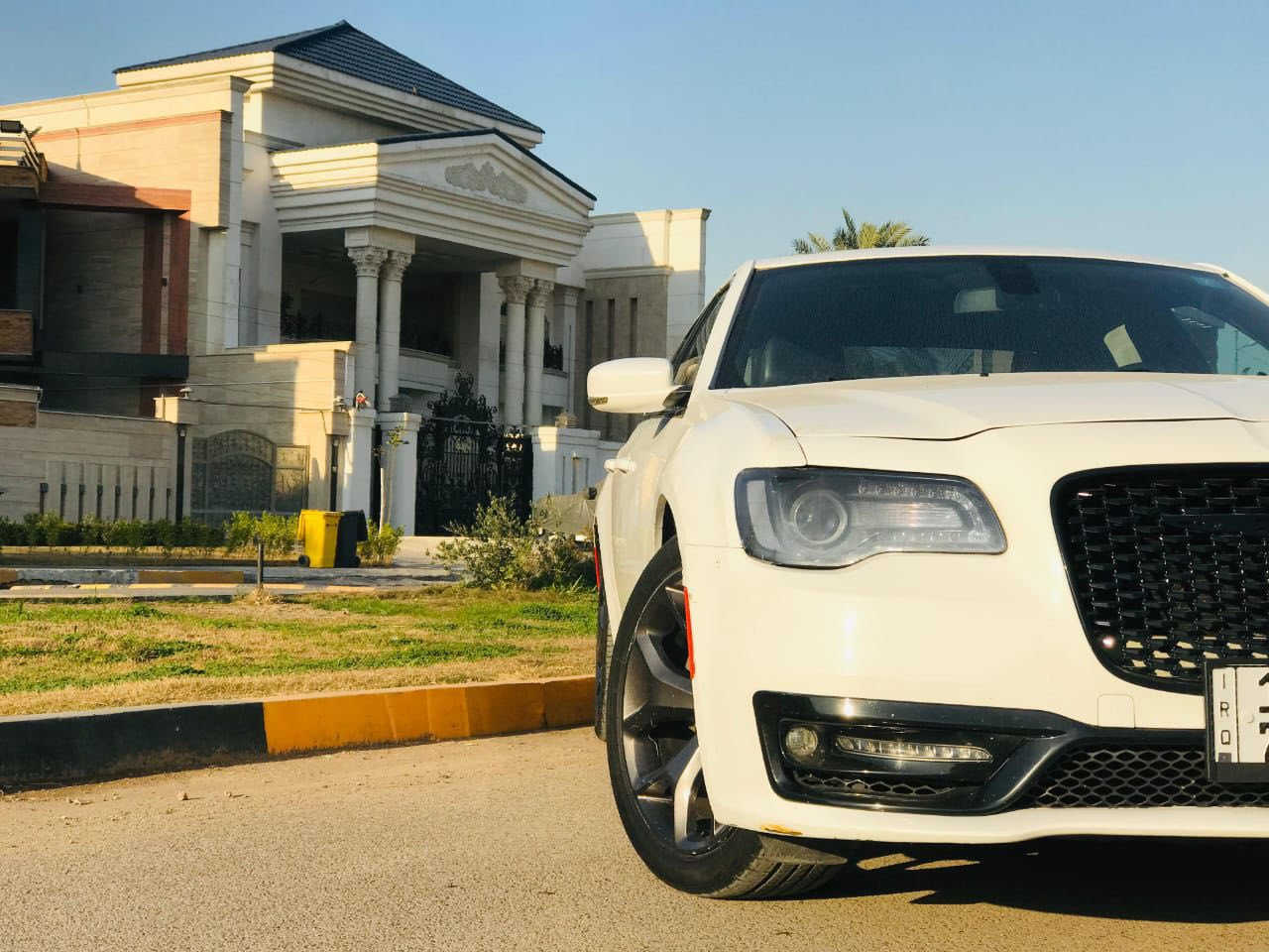 السلام عليكم

اوباما2022 S كولد مختم 

السيارة وارد امريكي

سیارە ماشاءالله كلش حلوە و جدیدە

المواصفات مكينه 3.6  6 سلندر كير ماوس ٨ نمر 

   كير شفتات بالستيرن

دكمة سبورت + نظام قياده سبورت بالكير 

تشغيل عن بعد

شاشه جبيره

بصمة بيبان + بصمة صندوق 

كشنات كهرباء جلد حضن اسود مطرز S

تدفئه بالمري اوتو 

تدفئه  بالكشنات الاماميه

تبريد كشنات اماميه 

تدفئه كشنات خلفيه 

تبريد كشنات خلفيه 
حساس امامي  

حساس خلفي 

سترين كهربائي 

سترين تدفئه 

كامره بلاديه

سكنات ليد امامي زنون 

مانع انزلاق ABs  و Esp

ويل ٢٠ بلادي S كولد مختم

زنون بلادي 

رادار جانبي 

بيع 

السعر : 245$ وبيها مجال 

للاتصال ***********

رقم بغداد

ماشيه 61 ميل

حادث بيهه 3 قطع تبديل وكاله باب وجاملغ  وبنيد
العنوان بغداد حي اور
