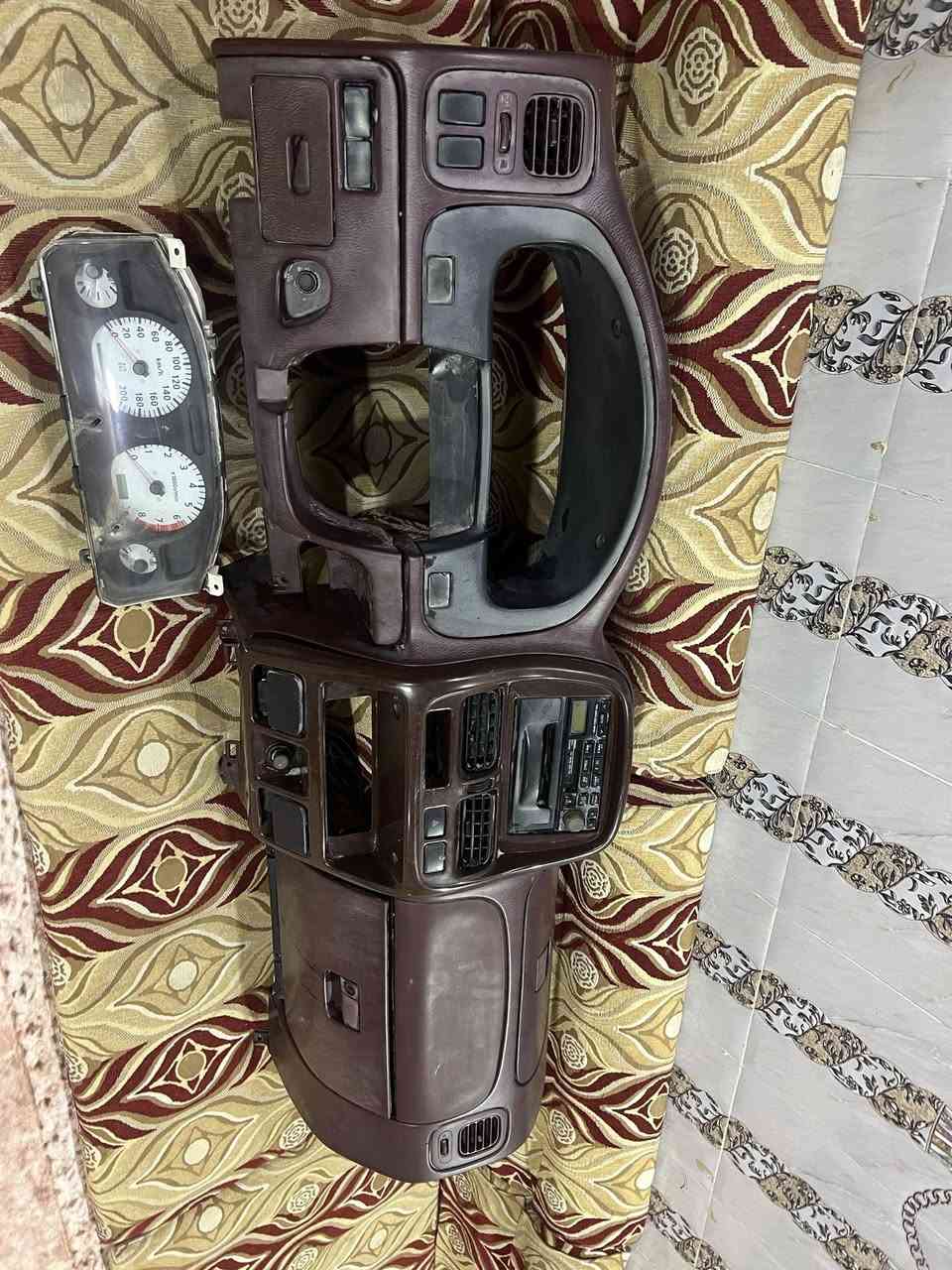 دشبول بيكم نسيان شبوط جديد كلش 
دشبول جديد مكفول لا مكسر ولا مفطر حته لونه جديد
كامل ماناقصه برغي هو و عينه مالته 
لبيع بسعر مناسب 
مكان البصره القرنه 
***********
