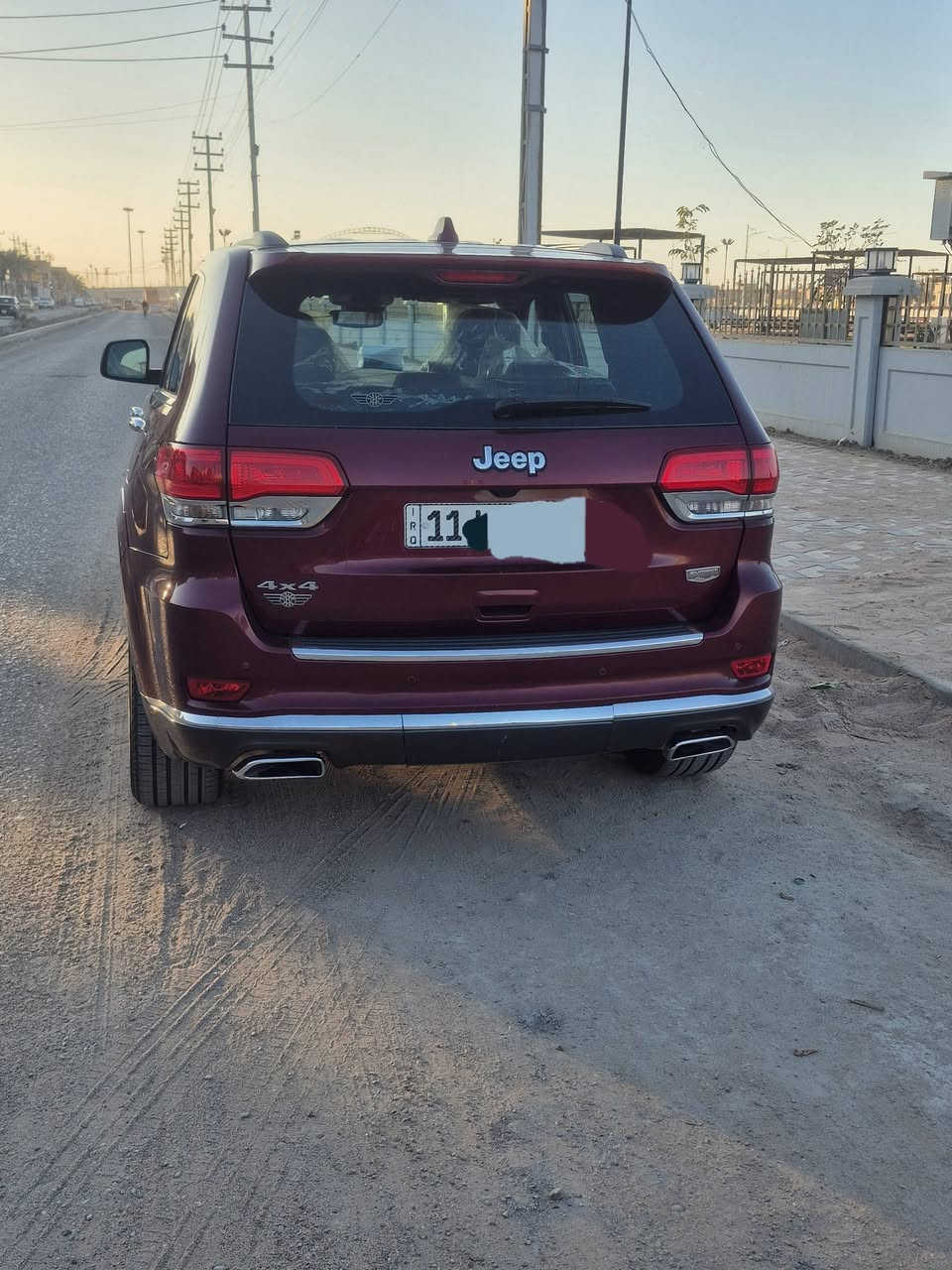 جيب 21 خليجي فئه سومت أعلى فئه بالجيب فول مواصفات 1/1  مكفوله كفاله عامه محرك 3600  رقم بغداد باسمي ماشيه 66 الف كيلو سياره جاهزه ومابيها اي نقصص
330 وبيها مجال بسيط 
للتواصل ***********
