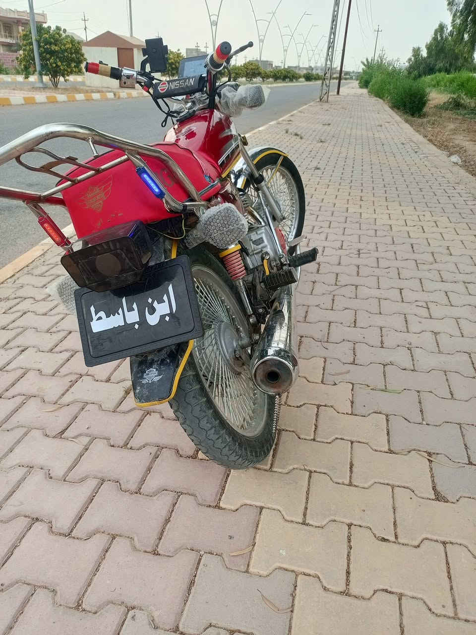سلام عليكم دراجه البيع نامه برو مديل 21 وراق بيها كهربيات شغاله نظيفه مابيها اي نقص  مامتواحد ع فيس  تصال (***********)

