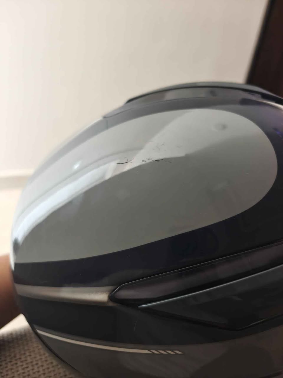 خوذة hjc f70 
سعر الجديدة ويه الشحن يطلع 510الف
رايدها ب250الف

الخوذة مو بلاستك ولا كاربون فايبر، فايبركلاس يعتبر احسن شي من ناحية الامان والوزن

قياس XL، بيها شخوط موضحة بالصور 

شهادات امان DOT الامريكي و ECE 22.05 الاوربي

مكاني حي الجهاد بغداد
ممتواجد فيس اذا جاد بالشراء يرجى الاتصال
*********** بغداد, العراق
