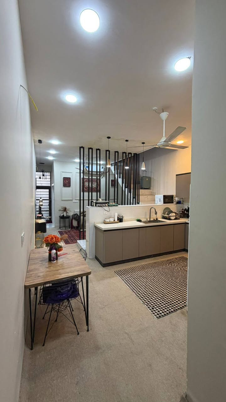 🌿🏡 بيت زراعي للبيع 🌿🏡
📍 الموقع: حي الجامعة – نهاية شارع 20
📐 المساحة: 100 متر

📞 للتواصل والاستفسار:
☎️ ***********
☎️ ***********
