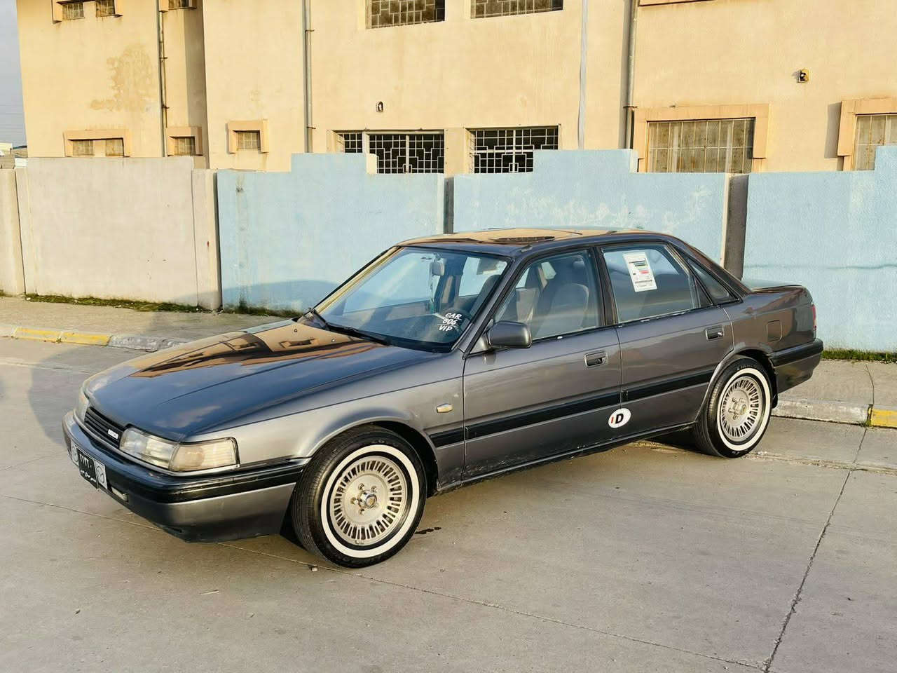 پێشەکی بەناوی خوا میهرەبان
مازدای 626
مۆدێل 1991
 هەشتو بەخە
ئاڕمی پلاستیکی سلێمانی بەشەرتی غەرامە
تەقەو ڕەقەی بەشەرت 
چوار تایەی تازەی خەت سپی لەژێرایە 
کامل بۆیاخ بۆ جوانی 
بێ دەعموولێدراوە 
ڕزیوی و خایسی نیە 
گێرو مەکینەی بە شەرت 
سڵایدە جام کارەبایە 
بەرگە دەرگاو ناو داشبڵی لۆکە 
بێ دوکەڵ و بێ سەرف
سەنەوی جنوبیشی لەگەڵە
  شوێن هەڵەبجەی تازە
ماڵی دۆستە 
نرخی 35گەڵاو کەمێک مەجالی برایانە
ژمارەی خاوەنی 
*********** دار بنديهكان, السليمانية
