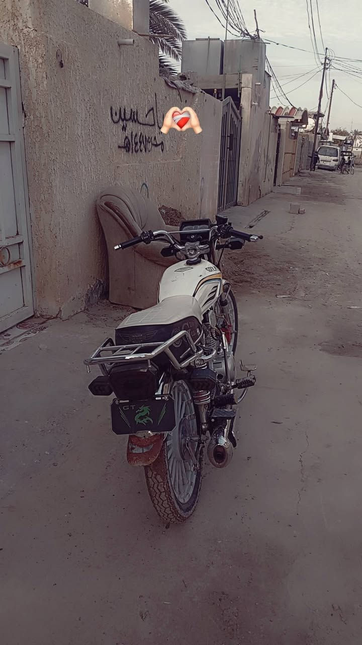 السلام عليكم
دراجه سيڤان  2024  للبيع♥
 دراجه خير من الله ♥
محرك زبد ♥
شغاله سلف نكره وحده وهندر ♥
ما ناقصها اي شي كهربائيات شغاله كلها ♥
السعر ٦٥٠ ♥
 للستفسار اكثر التصال ع الرقم ***********  ♥
او مراسله الصفحه ♥
