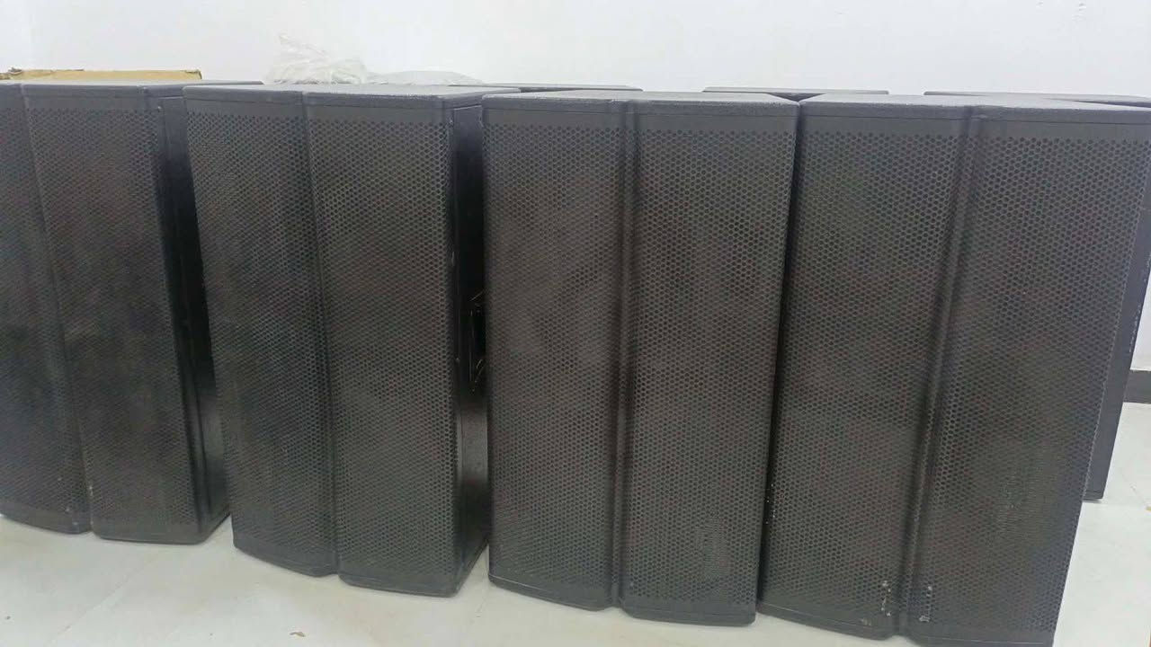 للبيع 4 سماعات نوع ev الأمتياز الدرجة الأولى + باور ياماها ناصرية مركز ***********
