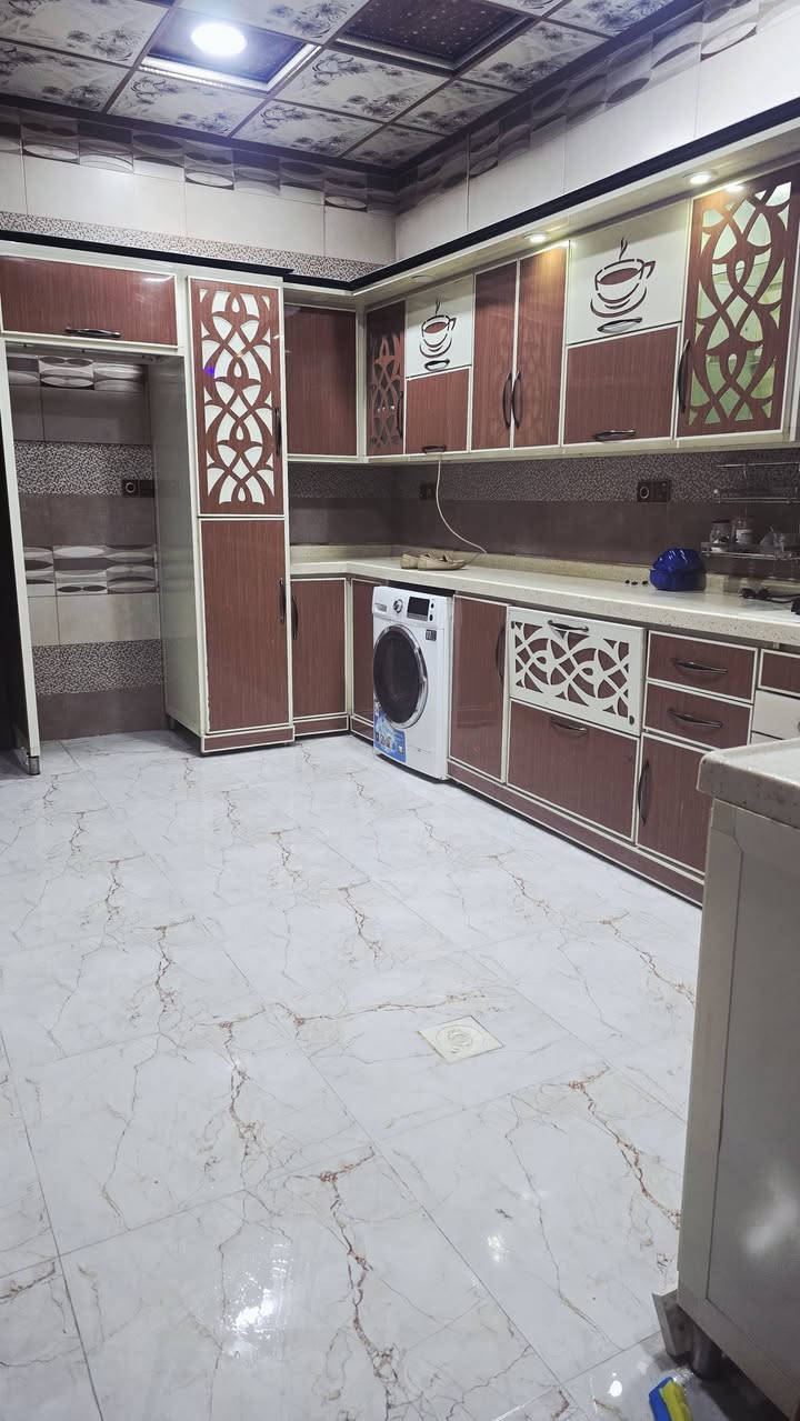 السلام عليكم 
كاونتر للبيع 
موبايل ***********
