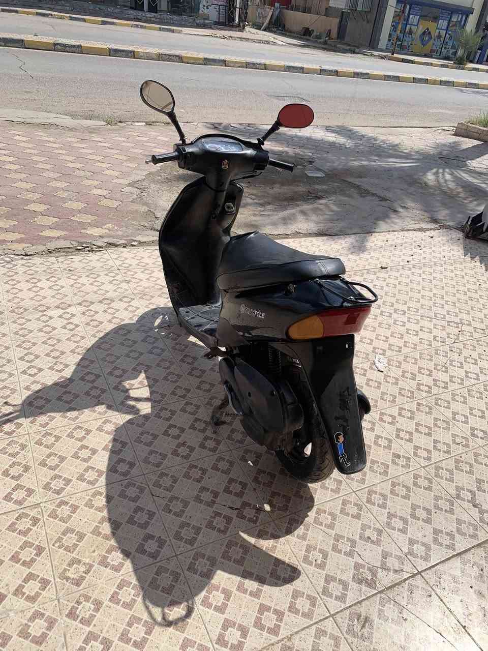 السلام عليكم  موطور ساسوكي محرك مفتوح ناعم شلعه حيل حلو كهربائيات كلها شغالة تايرات نضيفه بريك مامي خلفي سلف مو شغال  للبيع وذا كو مراوس حسب لقناعه مكاني صلاح الدين تكريت *********** لهاتف بلازحمه لمو شراي لا يتعبني 🙅🏻‍♂️
