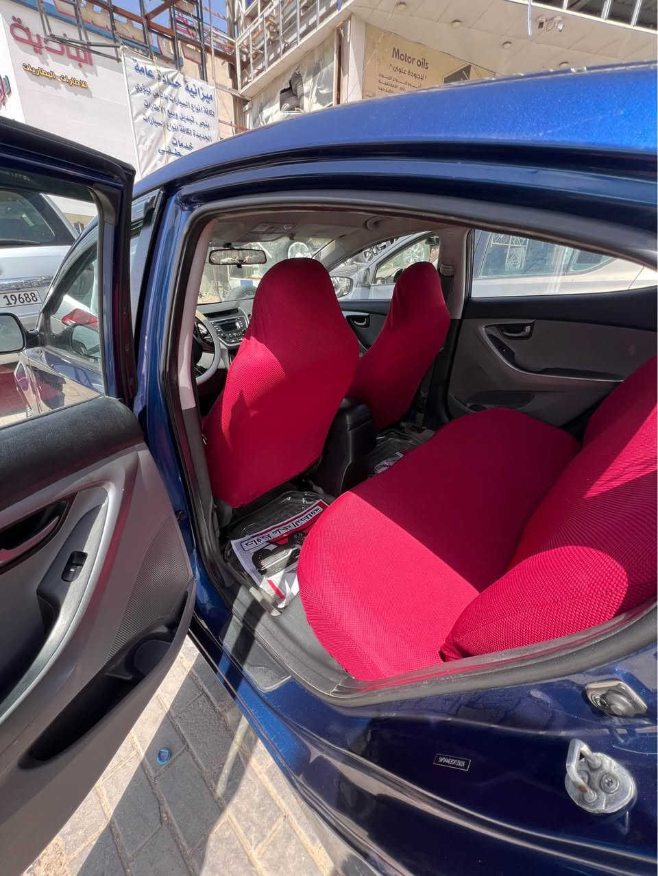 السلام عليكم 
النترا 2016 وارد امريكي الضرر جاملغ وبنيد + بيهه بارد بلباب مال سياره + بيهه جراد بقماره رقم جديد وهزه جديده وسنويه جديده بسمي تحويل مباشر 
سياره تخم تاير جديد كير مكينه 1800  مبدل قبل 5 تشهر جديد 
حداديه كامله جديد تبريد السياره فقط فابريته لازم تبدل 
السياره تحتاج بوليش فقط 
السعر 105$ وبيهه مجال 
للاتصال *********** البصرة, العراق
