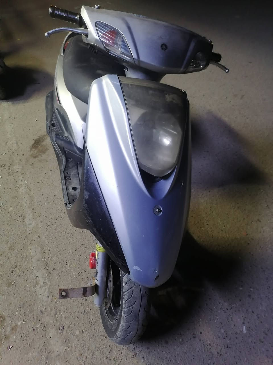 بريز لايت ناصي نكره سلف وهندر لاتبخير ولانضوح كهربائيات كلها شغاله بيها بس كلج خلفي السعر ٣٥٠ ***********
