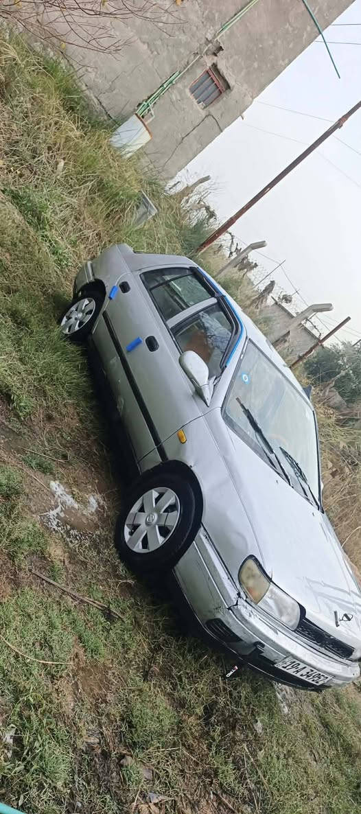 نيسان سني. موديل. 94.
رقم كربلاء. انكليزي. سنويه جديده. 
كير اوتماتيك. كير ومحرك مكفولات 
تخم تاير نظيف حداديه جديده. دواخل جديده. 
السعر 27.وبيها مجال. العنوان كربلاء طويريج ***********
