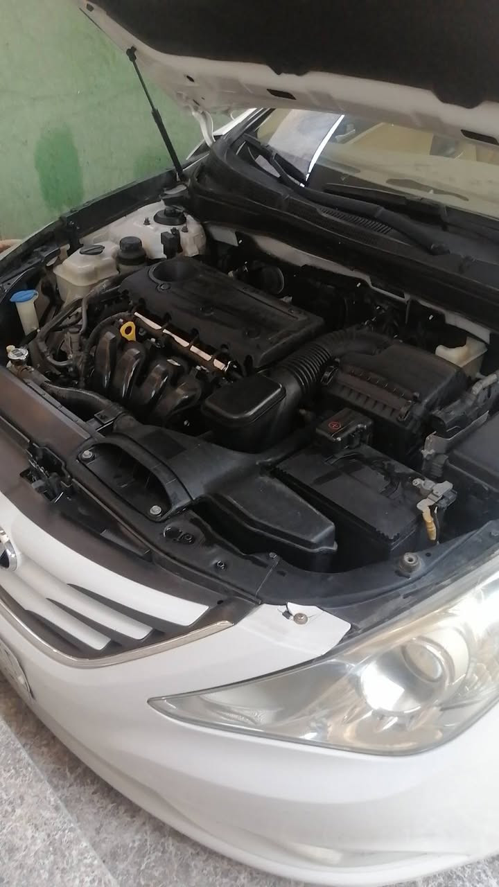 السلام عليكم سوناتا للبيع ١٣ شكل ١٤ خليجي فقط قبق الجنطه مصبوغ والباقي مكفوله كفاله عامه سعر 142 وبيهه مجال عنوان حله شارع ٦٠ للتصال ***********
