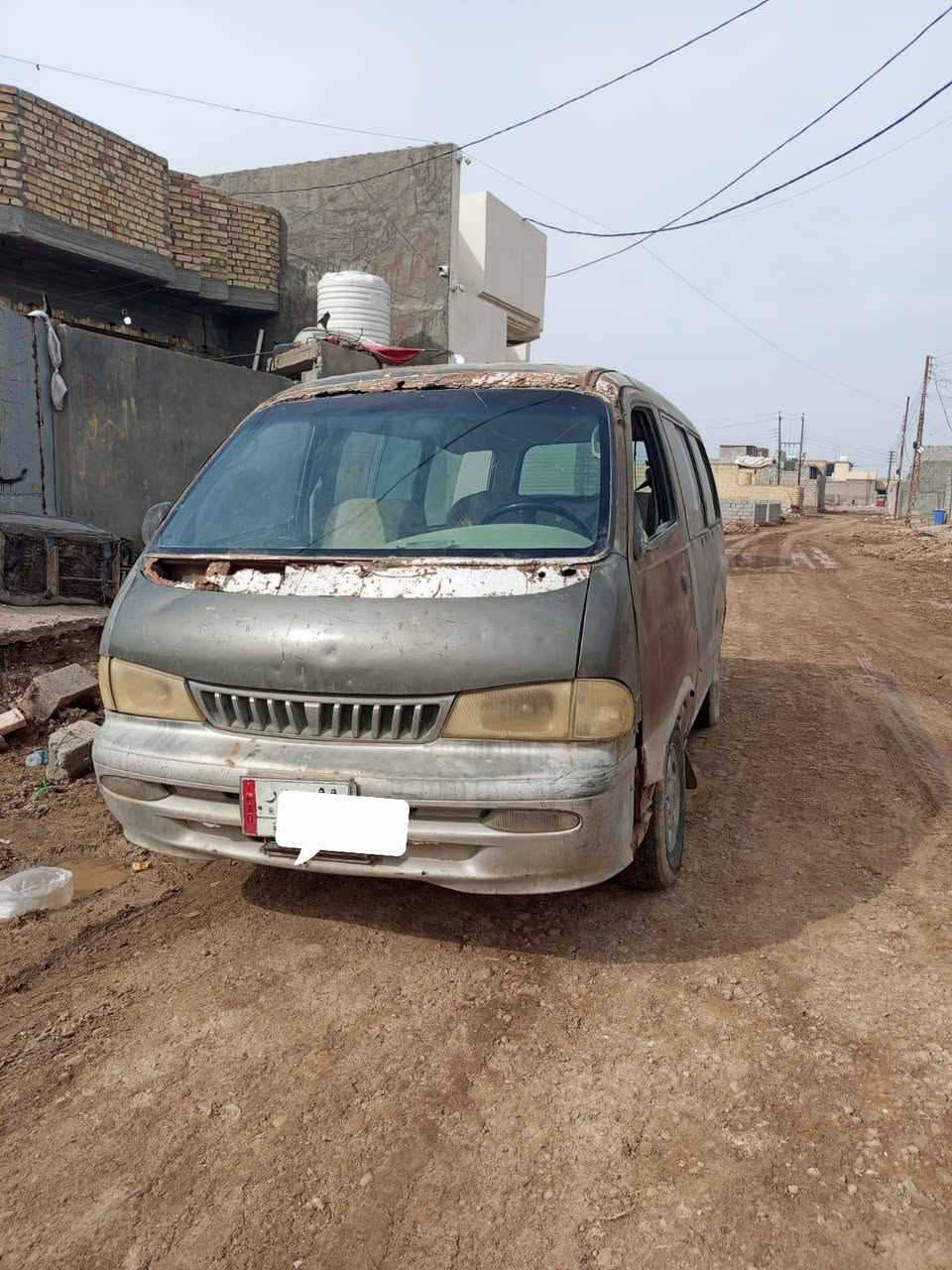 سياره كيه بريجو موديل 2000شواصي مكفوللات 
مكينه كير اكسن مكفوللات
سيره شوفت العين مرور مطلوبة 40الف هيئه ما مسجله ***********
