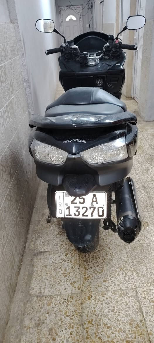 للبيع صفر عشرة رقم كركوك
شرط التحويل  محرك لوك ماشيه 71  السعر 25ورقه 

***********

***********.      موصل دواسة
