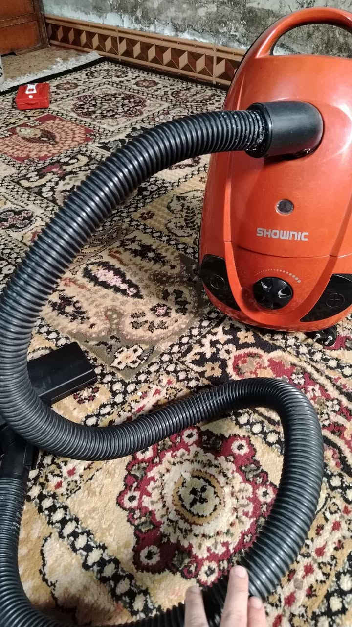 مكنسه كهربائيه جديده  كلشي مابيهه تنظف تنظيف يخبل ماركه شاونيك للبيع  العنوان بغداد *********** بغداد, العراق
