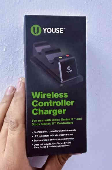 سلام عليكم 
اخوان شاحنة يدات 
بلي فايف 
تشحن يدات 2 
مع كيبل طول 1.5
للحجز واتساب 
***********
غير متواجد فيس
