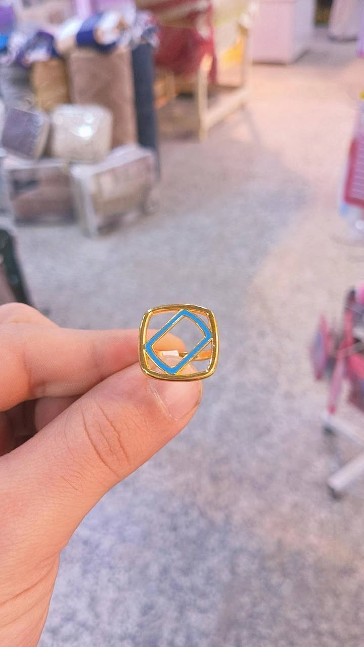 مساء الخير حبايبي .. توفر محابس شغل جديد مع تكرار موديلات مطلوبه 😍❤️ متوفر الآن داخل المحل 

يوجد توصيل 🔥🤍


**إذا كنت صاحب هذا الإعلان وتريد حذفه لأي سبب، رجاءا أرسل رسالة إلى الدعم الفني**