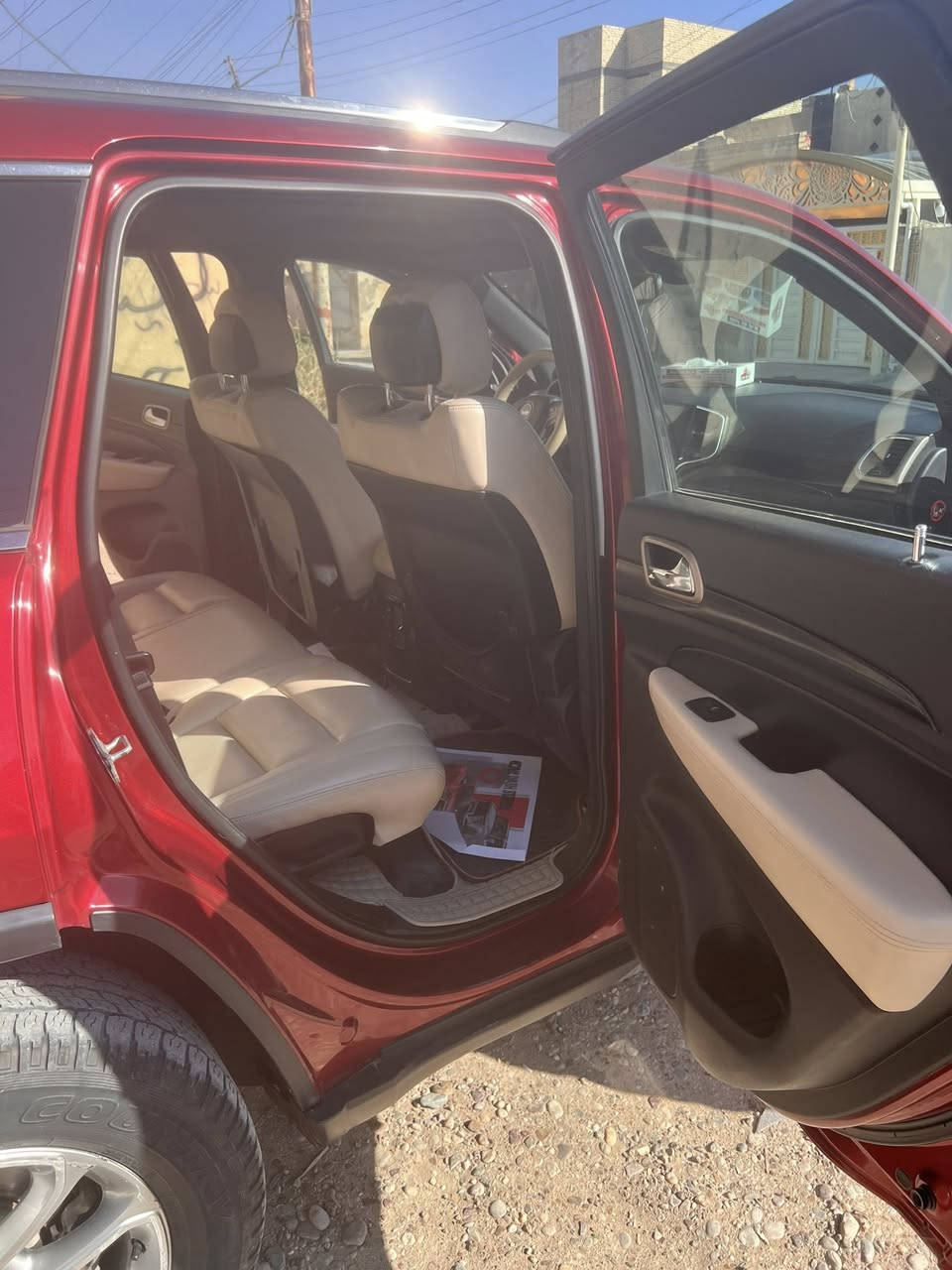 سلام عليكم جيب 14 وارد خليجي مكفوله من الصبغ مواصفات لاريدو مال جناي بيها رصعات اثر حصوه  الدعاميه الاماميه مصبوغه والباقي كلها جاهزه من كل شي السعر 210 وبيها مجال للاستفار اكثر الاتصال *********** باسمي تحويل مباشر
