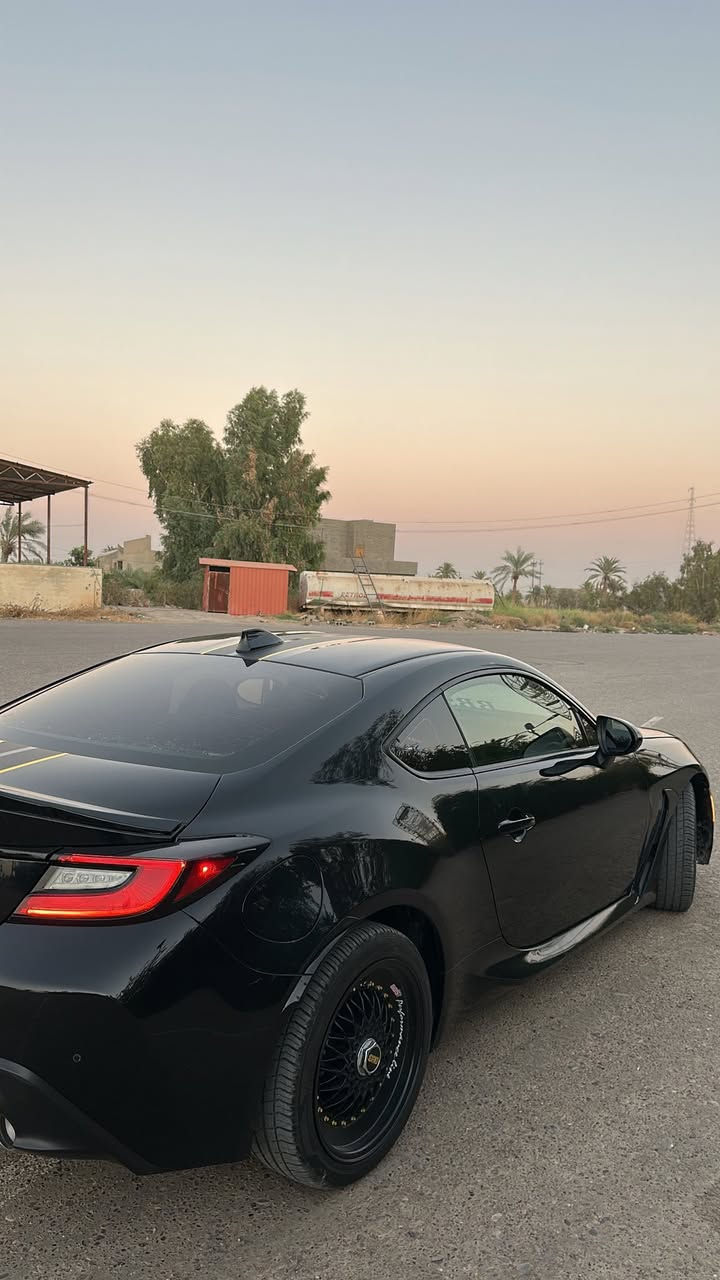للبيع سوبارو نوع BRZ موديل 2023السياره جداً نظيفه ماشيه10الف حادثها جاملغ ايمن محرك 4سلندر نوعV تدفئه كشن تبريد حساسات شاشه لمس كامره خلفيه كير اوتو لحيه اماميه وخلفيه اكزوز رياضي بلادي السياره اربعه راكب للاستفسار الاتصال ***********
