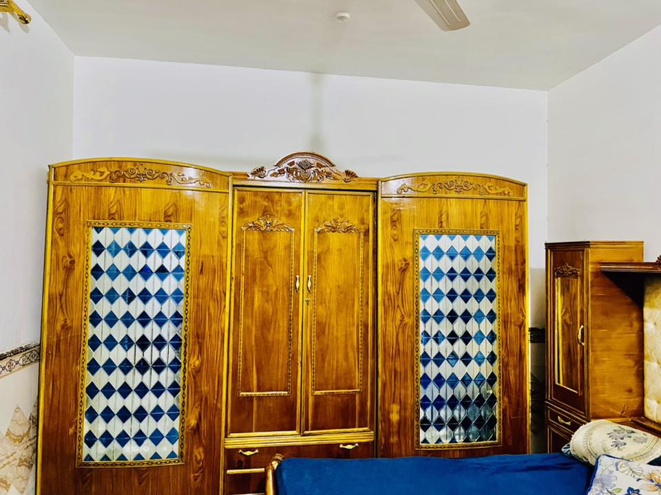 سلام عليكم غرفه نوم جديده اريد ابيعه شغل نجار اني مشتغله
***********
