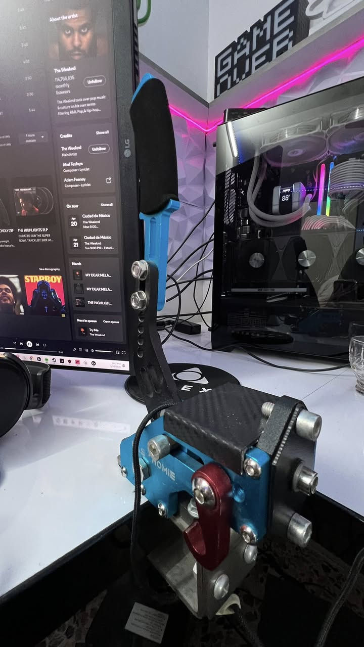 G920
السلام عليكم 
دركسون g920 مع كير مع هاندبريك هذا يجي احترافي ڤاليوم مو سويچ 
القطع مستخدمات شي كلش قليل وشغالات ١٠٠٪؜ نظافتهن ٩٥٪؜ 
السعر ٣٢٥ بي شوية مجال 
توصيل موجود
بغداد المحمودية 
***********
