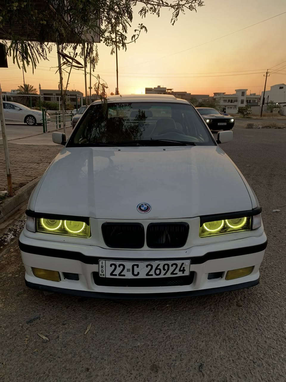 السلام عليكم ورحمة الله 
Bmw e36 للبيع
- رقم اربيل شرط التحويل
- بيها كوبون بنزين
- محرك بلاد 318 شرط اقتصادي ونشط
- كير عادي
- سقف سلايت طكتين
- دعاميه اماميه وخلفيه m
- دوسات جانبيه m
- شباك عطر نفخ m
- ويل كروم اصلي e39
- لايت عدسه + حلقات + زينون
- حاجب لايت m
- السياره تبريد بس عاطل (يحتاج بواري مال غاز )
- كيجات كله شغاله شلع
- جامات كهرباء
- باتري جديد
——— السعر 42 ورقه وبيها مجال ———-
مكاني كركوك ***********

