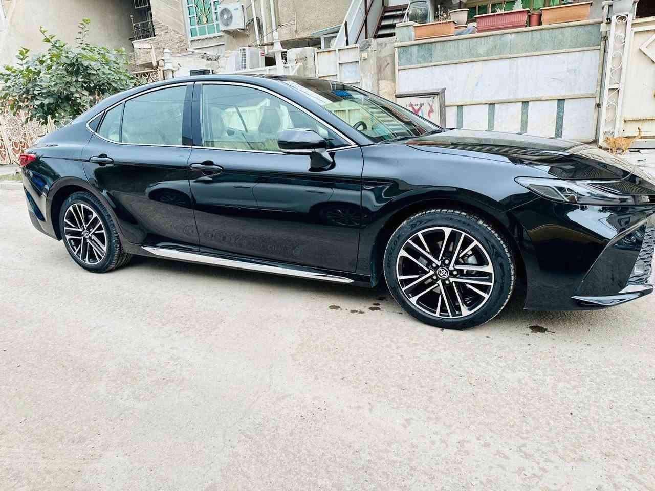 السلام عليكم كامري ساز بانزين 2025
السياره فوول مواصفات

محرك 2.5 الكير 8 سرع

دبل كشن كهرباء + تبريد

شحن وايرلس

شفتات استيرن

شاشه كبيره 
برده خلفيه

مري شفط + نقط عمياء

رادار امامي خلفي

كشنات جلد

ليد امامي خلفي

الاستيرن كهرباء

المازادت الاماميه دبل عدسه

حساس امامي خلفي 

بصمه

بانوراما

السياره ماشيه 21000 km وقابله للزياده 

السياره مكفوله من الصبغ 

السعر 31500 $ وبيه مجال 

اي استفسار الاتصال 

***********

تحياتي للجميع .
