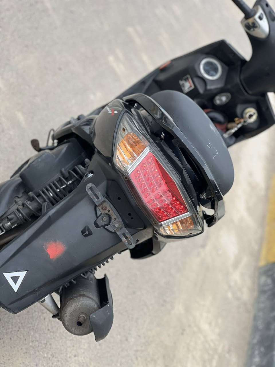 السلام عليكم اليوم جايبلكم رنبه دراجه جديد سكنس حديث طلاعات مكفوله دراجه صالهه 10 ايام من منزليهه شلعه معدل فول. هيه بعد جديده نوزل مكاني كاظميه شراي تصال دراجه بلعافيه على ياخذهه تصال ***********
