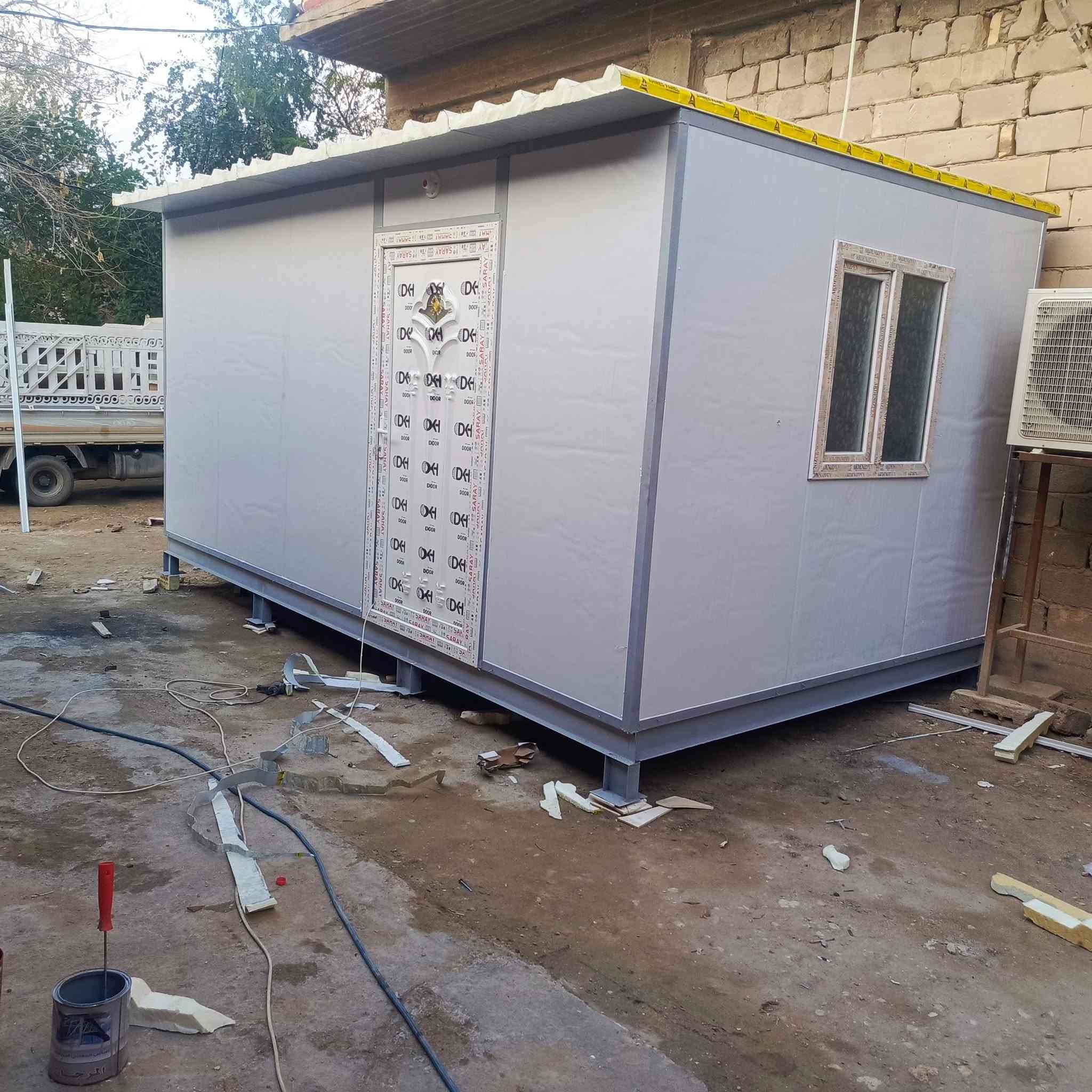 معمل نزار المعموري للكرفانات 
*************************
يقدم لكم عمل الكرفانات بأنوعه المختلفه، والجـملونات، والمـخازن، والمحـلات التـجارية، والمشـتملات، والمنـازل، بأنـسب الاسعار وبجـودة عـمل عاليـه.

🛠 كـما يتـوفر كـادر عمـل مخـتص لعـمل الكـرفانات فـي مختـلف المـحافظات.

🛠 ويتم عـمل الكـرفان فـي مـوقعك او فـي مـوقع المـعمل ويتـم تحـميل الكـرفان الـيك. 

📌 للاستـفسار الإتـصال او مراسـلتنا علـى الواتـساب عن طـريق الـرقم بالاسـفل 👇                                      
📞 ***********

📌 موقعـنا:فـي محـافظة بابـل تحـديدا - الحـله .

🛠 نقـدم لكـم نمـوذج عـن الـعمل 👇
******************************
